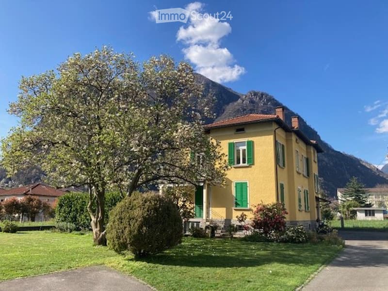 Proprietà /casa bifamigliare ; Grundstück / Zweifamilienhaus (2)
