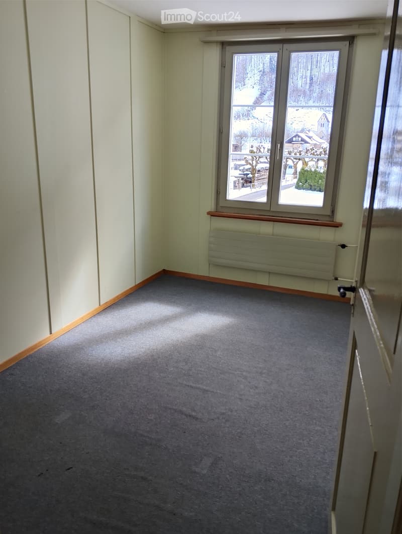 4 Pièces Appartement Ancien disponible immédiatement (3)