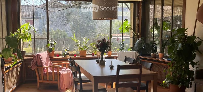Ampia camera in condivisione nel centro di Rapperswil con bagno privato (2)