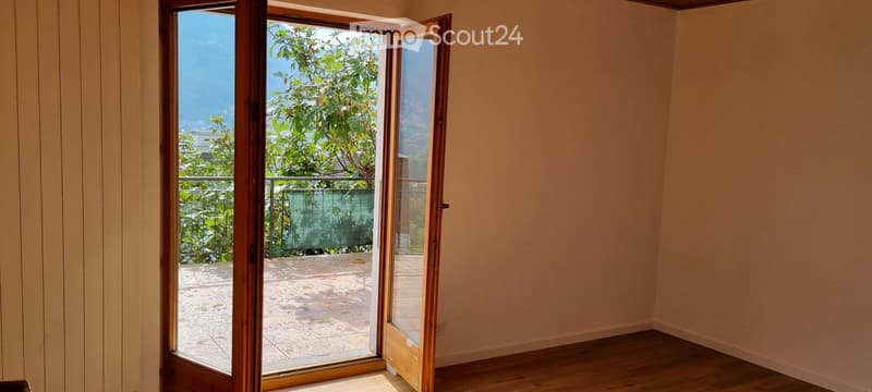 Bright apartment in Canobbio (3)