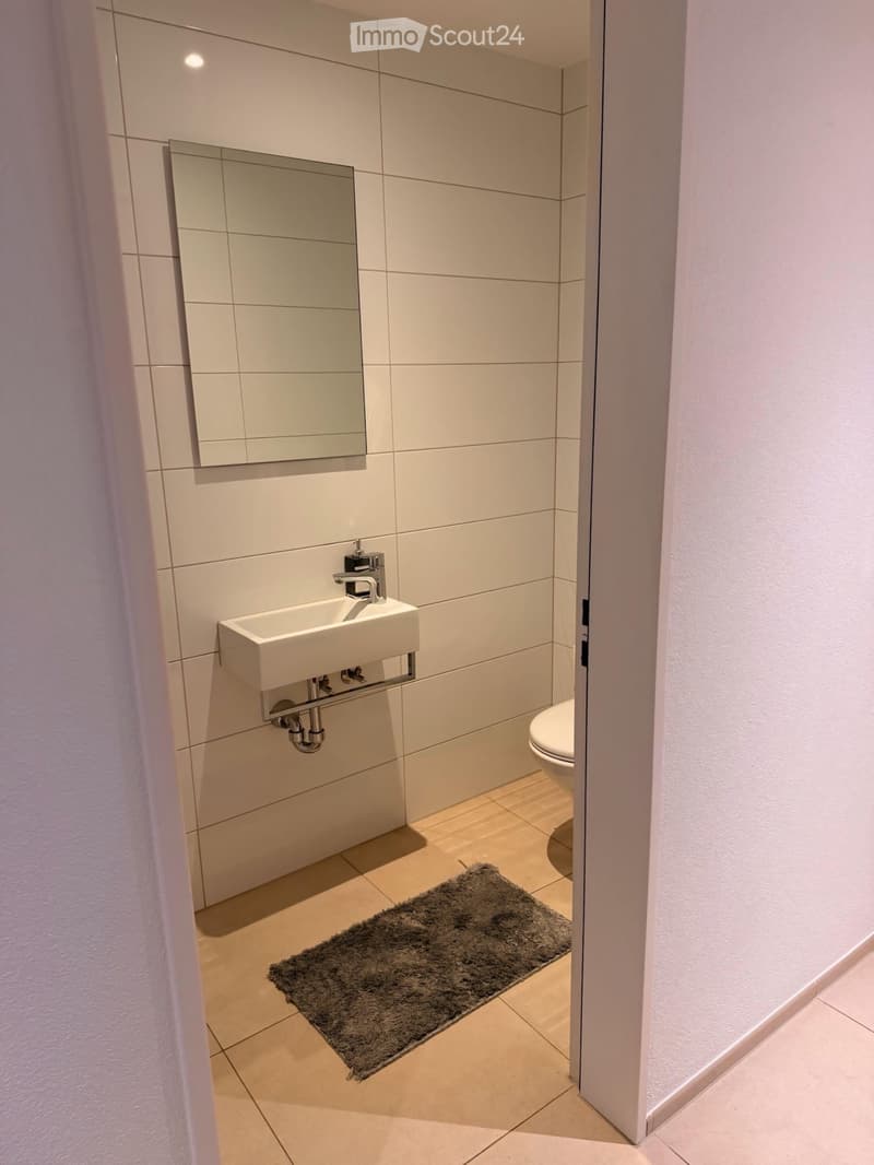Camera arredata con toilette privata a Muri (5)