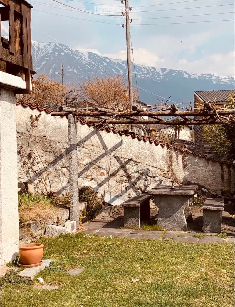 Vendesi casa di nucleo (2)