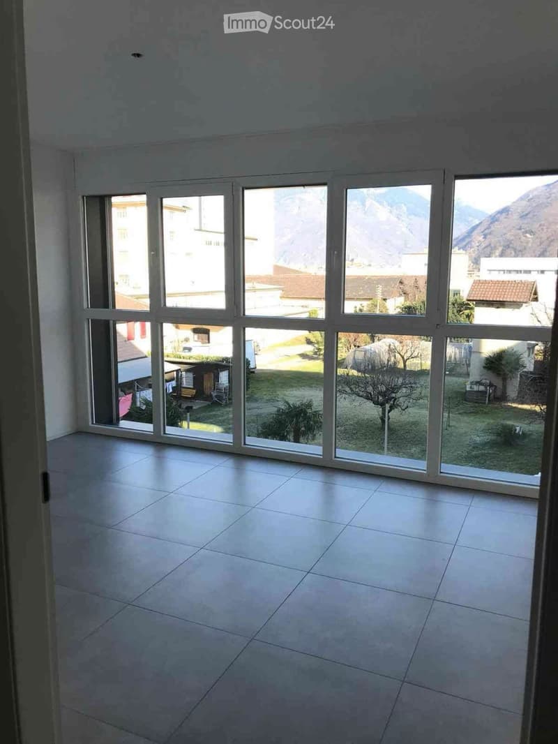 Sale of modern 3.5-room apartment in Giubiasco (5)