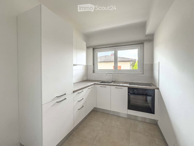 I'm looking for a sublessee for a 2.5-room apartment in San Pietro di Stabio (5)