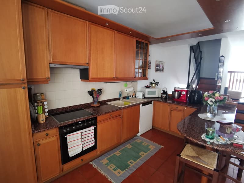 Selling semi-detached house (5)