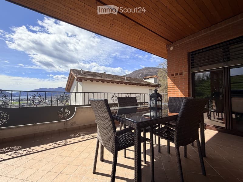 Moderne 4.5-Zimmer-Wohnung mit großer Terrasse in Bioggio (5)
