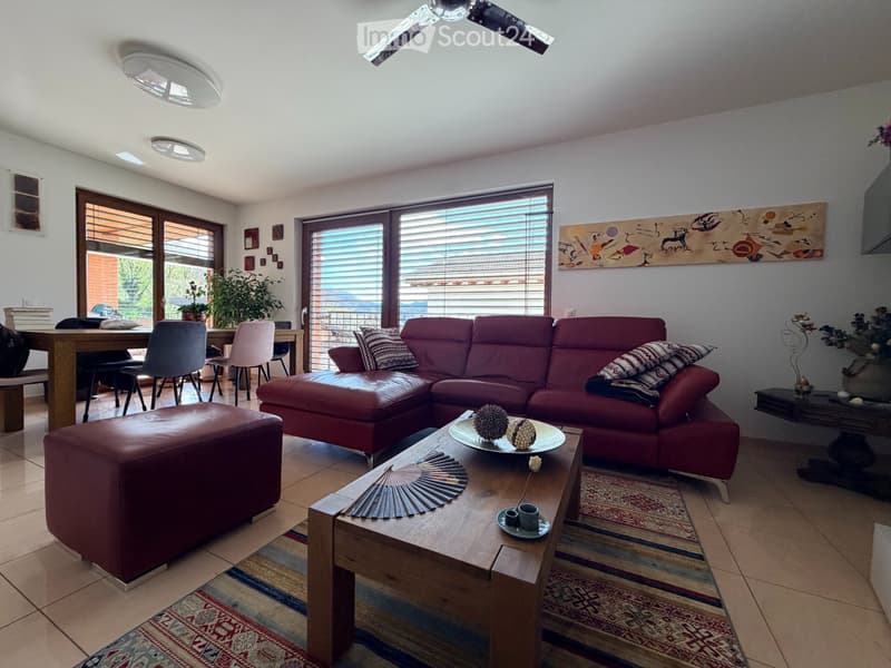 Moderne 4.5-Zimmer-Wohnung mit großer Terrasse in Bioggio (4)