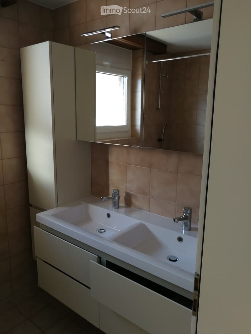 À louer à Baltschieder immédiatement un appartement 5 1/2 pièces (4)
