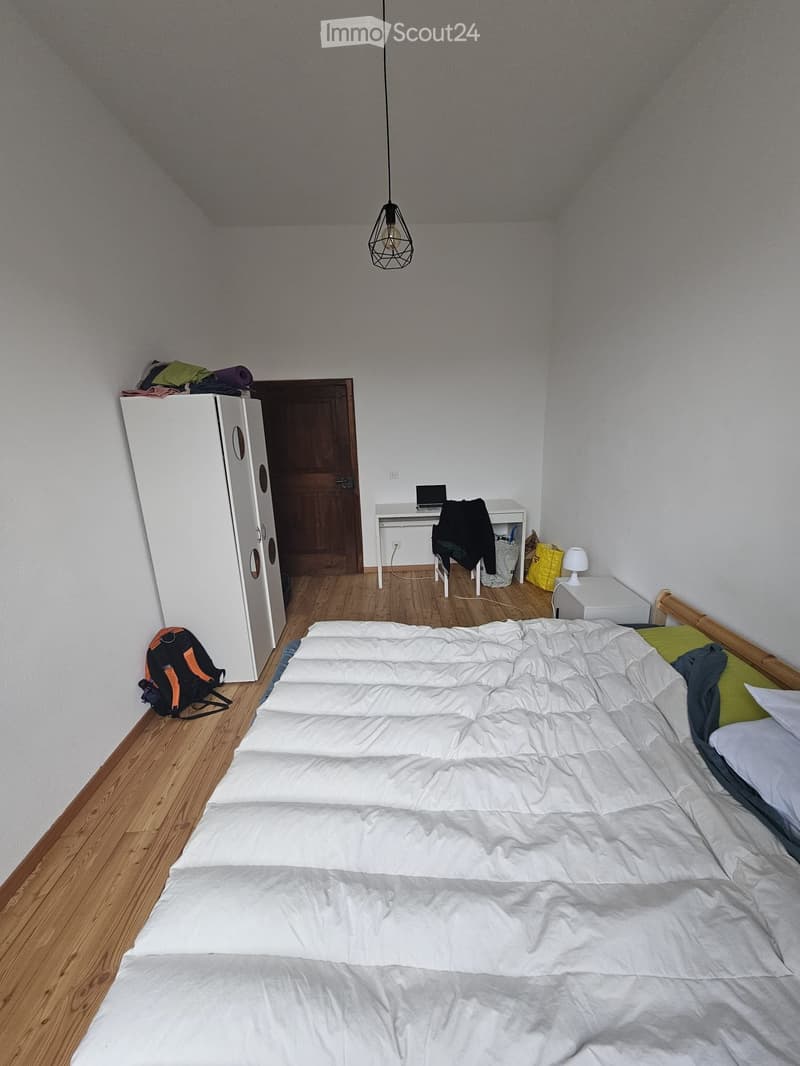Großes Zimmer in einer WG zu vermieten (5)