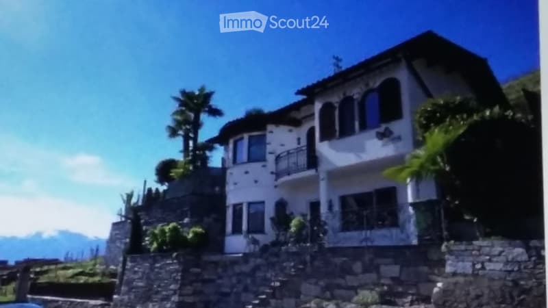 Casa unifamiliare con appartamento annesse sulla pendice sud (1)