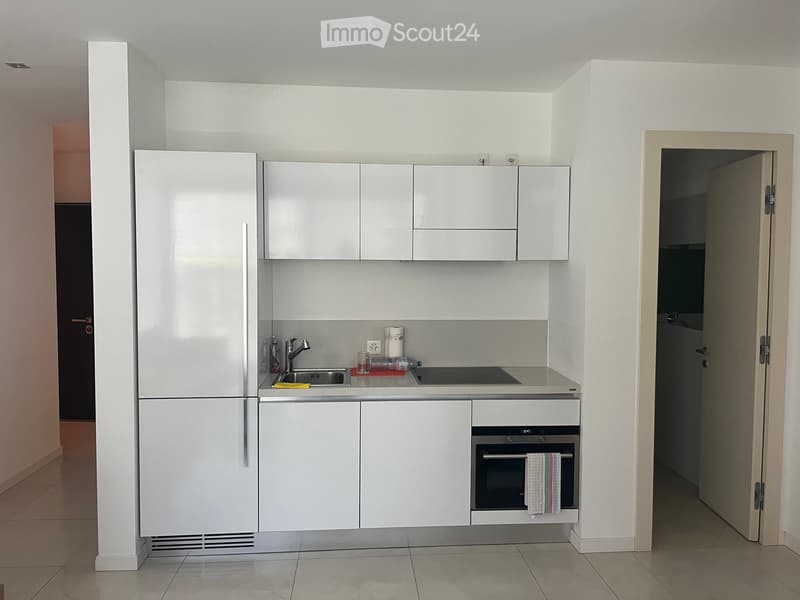 Geräumiges 3,5-Zimmer-Wohnung mit Seeblick (2)