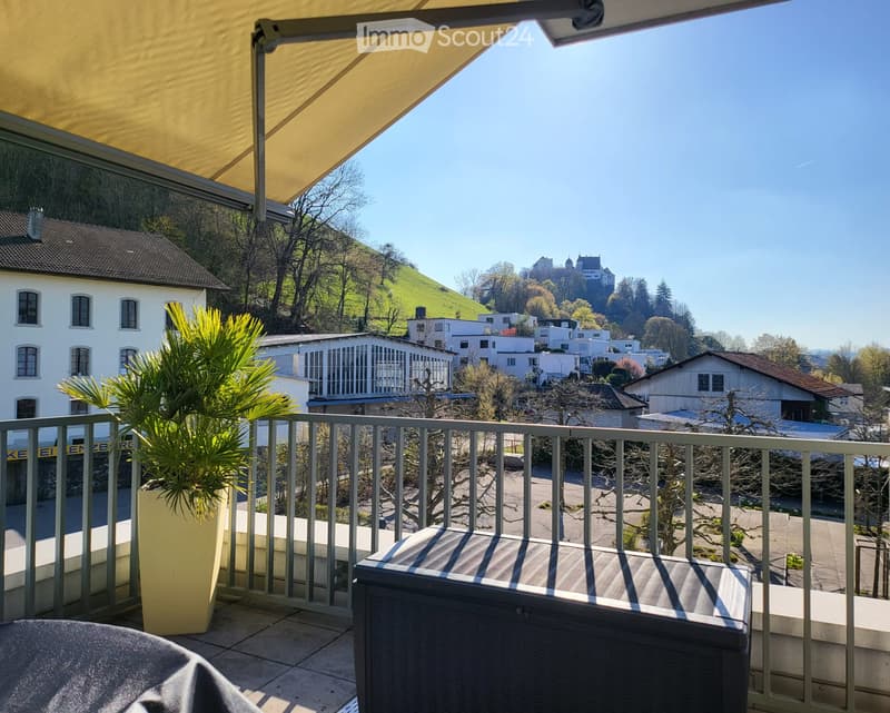Appartement attique exclusif 4.5 pièces avec vue sur le château de Lenzburg (1)