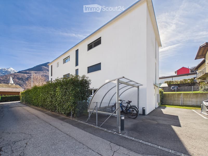 Für mehrere Familienkerne - Gebäude mit 3 Wohnungen 4.5 Zimmer (1)