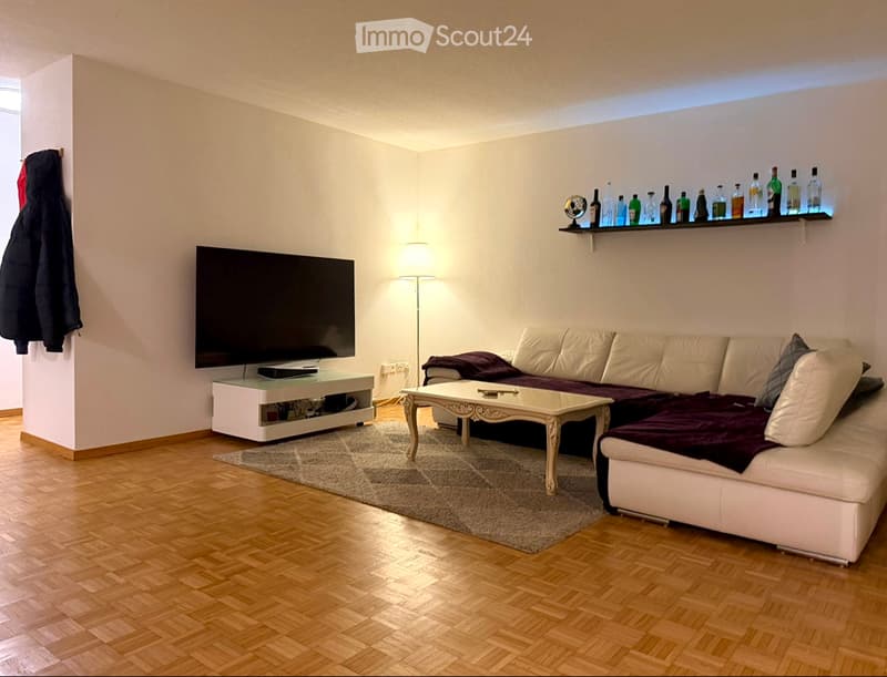 Zimmer zu vermieten/Mitbewohner gesucht (2)