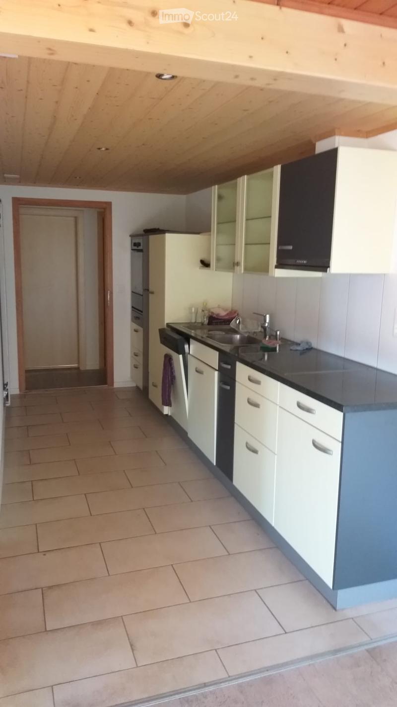 Appartamento di 3,5 locali gratuito in fattoria a Gohl (1)
