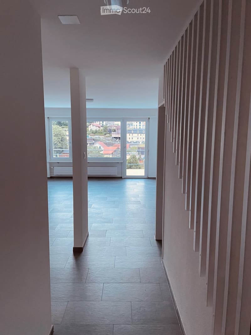 Maison en bande de 4,5 pièces, lumineuse et fraîchement rénovée (1)