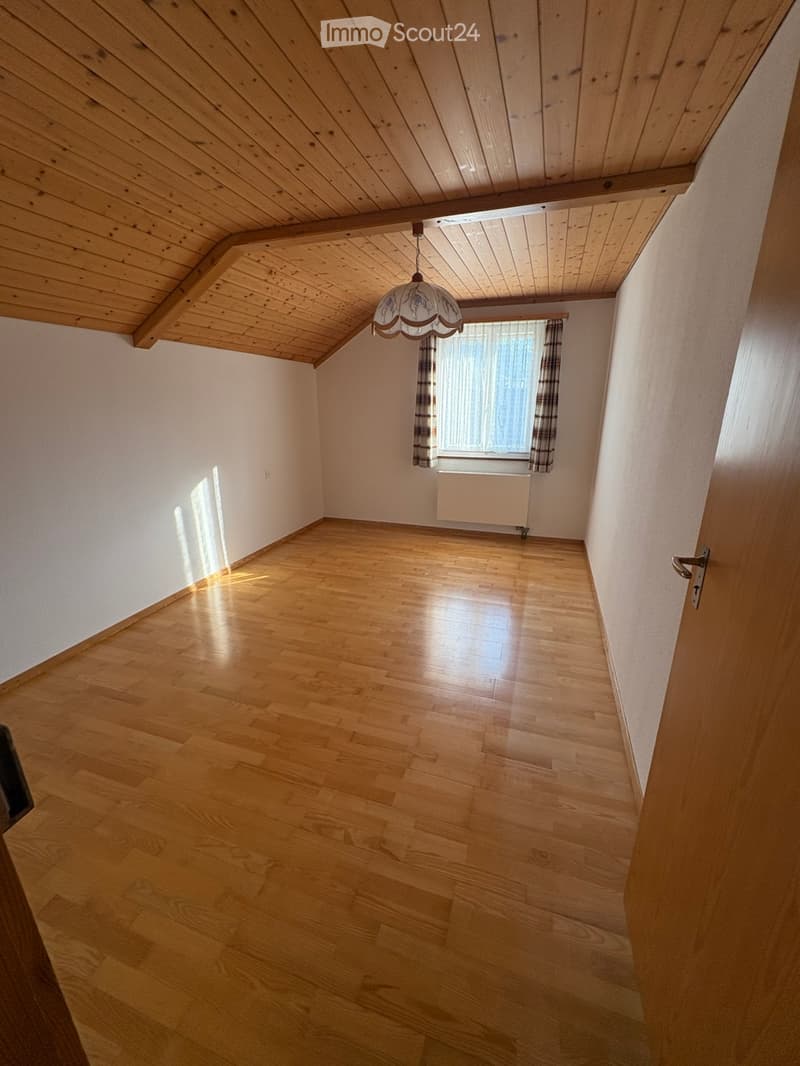 Charmantes 6-Zimmer Einfamilienhaus (2)