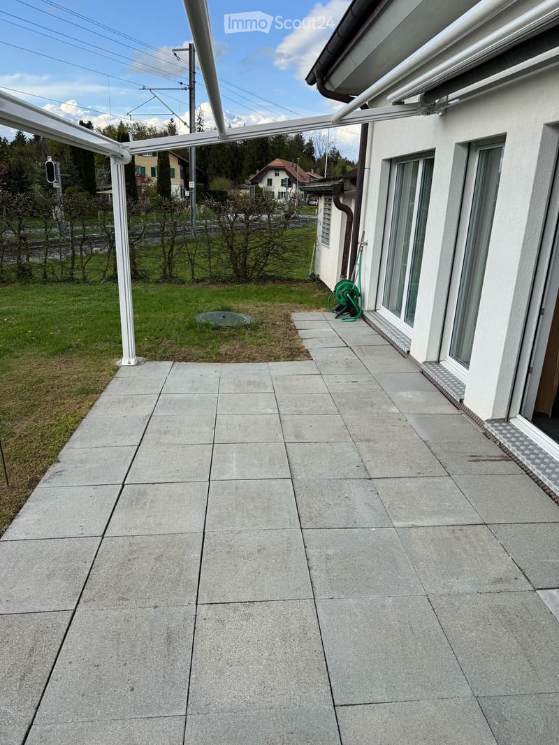 Appartement moderne spacieux 3.5 pièces avec jardin (2)