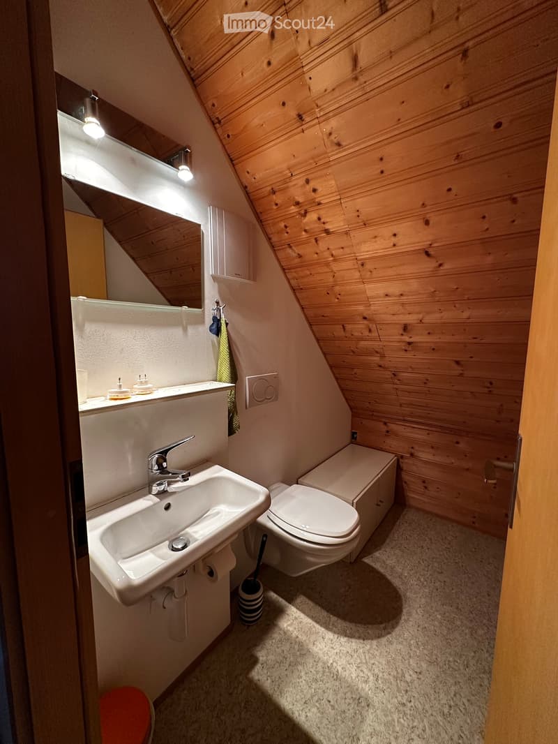 2.5-Zimmer-Maisonette-Wohnung in Arisdorf - ruhig und (2)