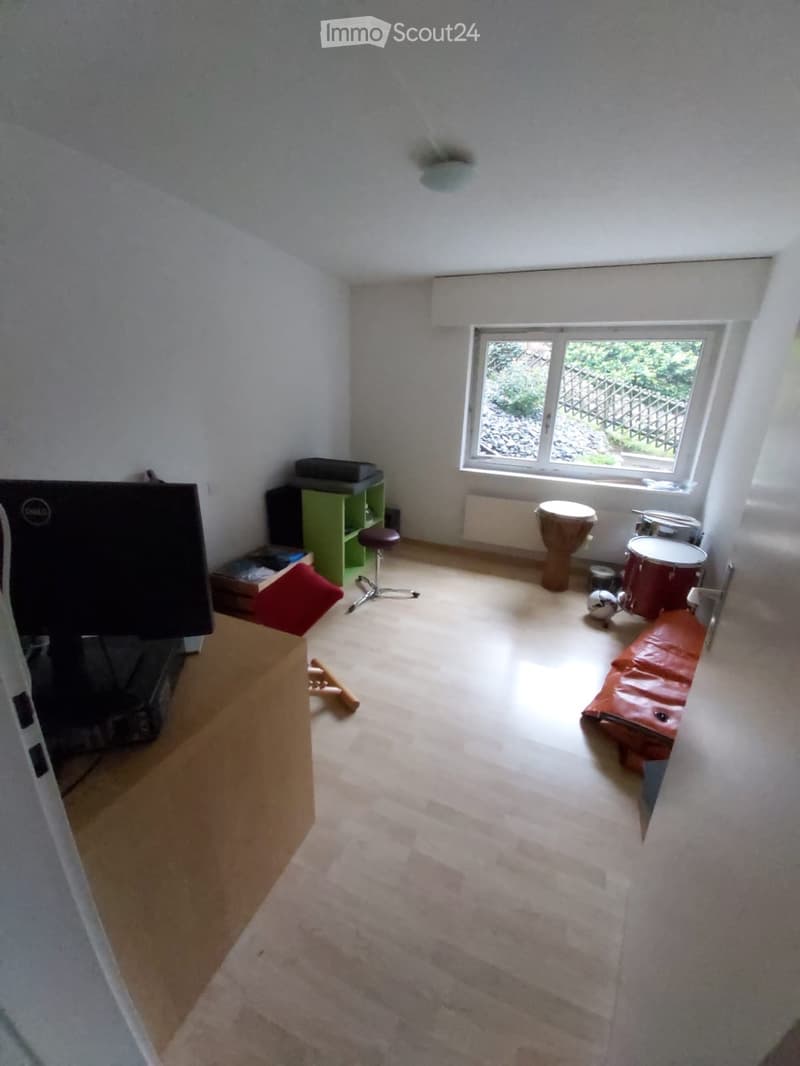 Wohnung mit Gartensitzplatz (2)