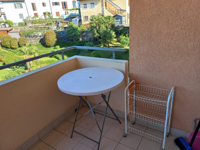 Einzimmerwohnung mit Möbeln und Swimmingpool (5)