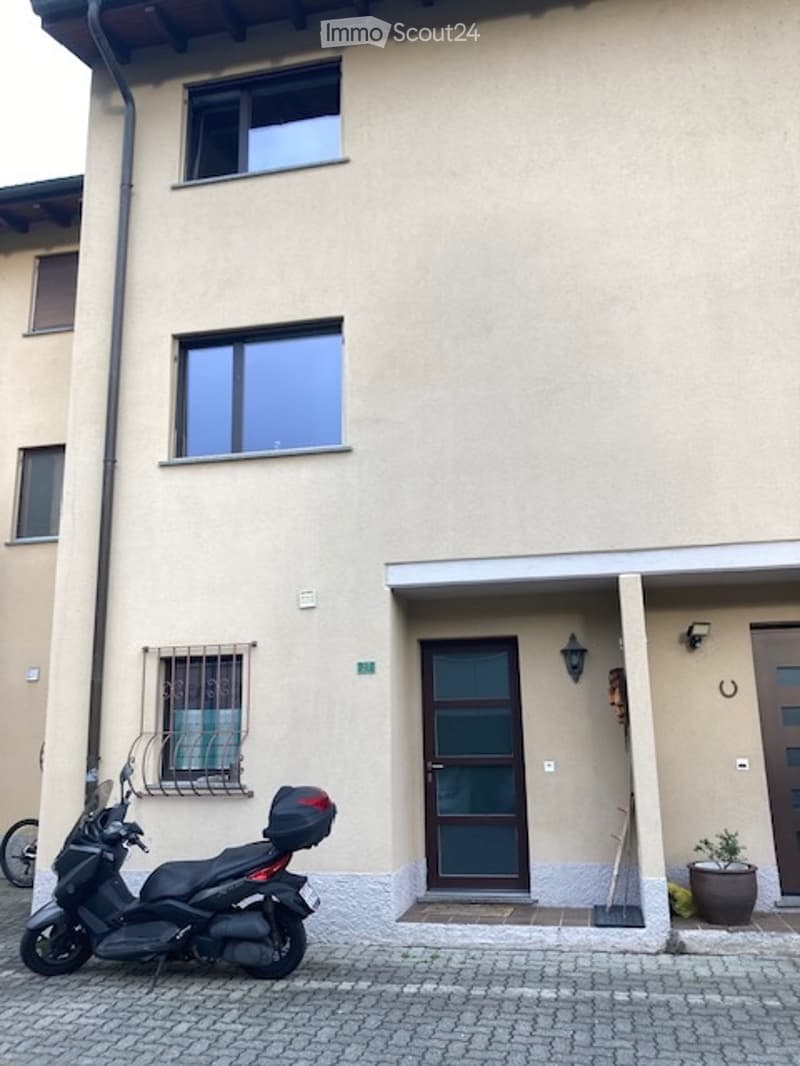 Zweifamilienhaus in Origlio zum Verkauf (2)
