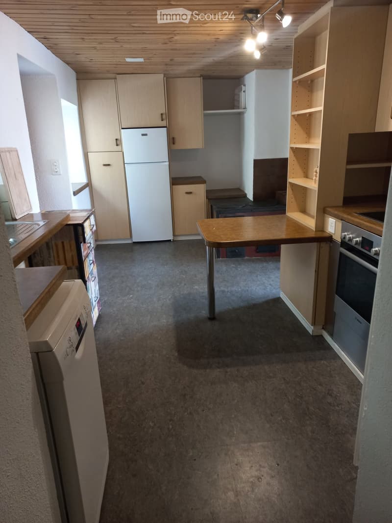 4 Zimmerwohnung mit Balkon am Jurahang (2)