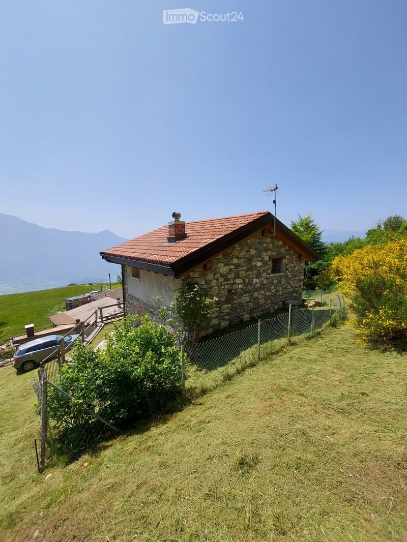 Maison dans les montagnes en ITALIE (3)