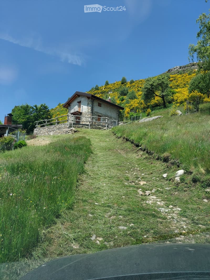 Maison dans les montagnes en ITALIE (2)