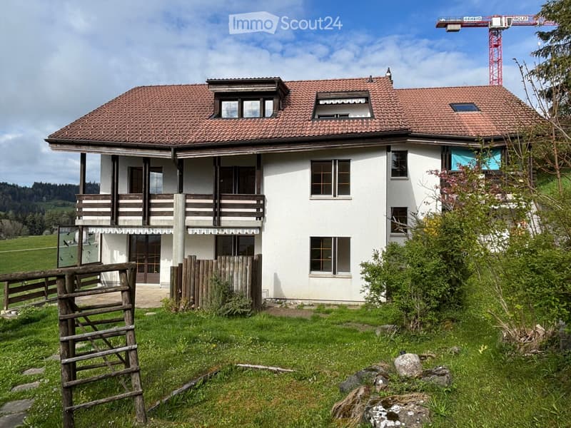 Beautiful 4 1/2-room apartment with large balcony (1)