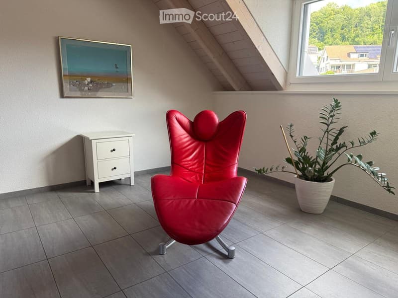 Quietly located attic maisonette with unobstructable far-reaching views (5)