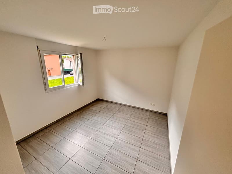 Lumino: affittasi appartamento 2½ locali con ampia terrazza (3)
