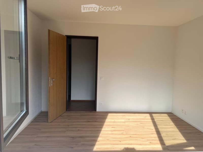 Zweieinhalb-Zimmer-Wohnung mit Garten (5)