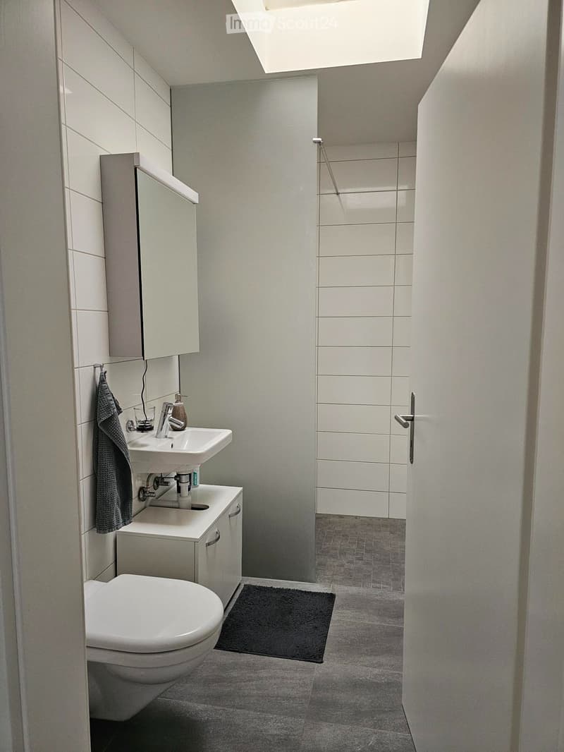 Chambre à louer avec salle de bain privée à Ittigen (5)