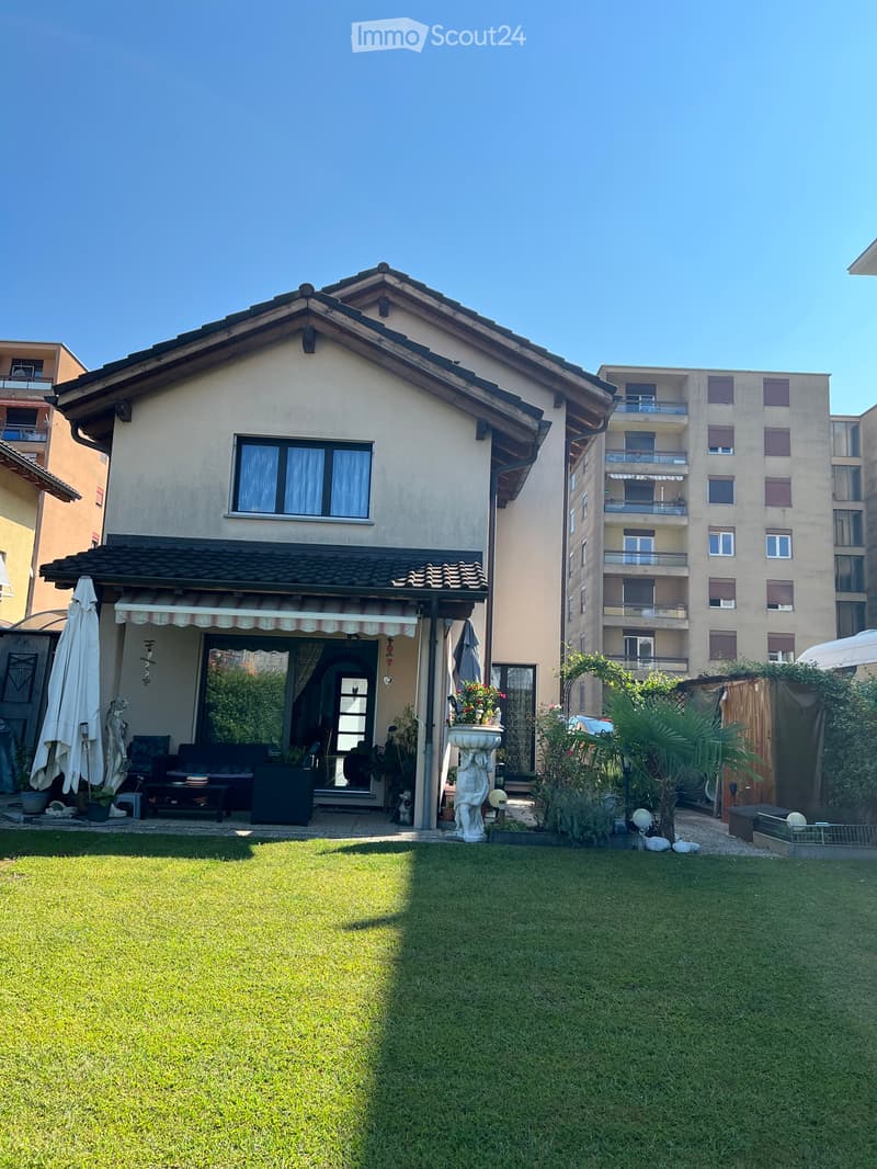 Einfamilienhaus mit Garten und 2 Autostellplätzen (2)