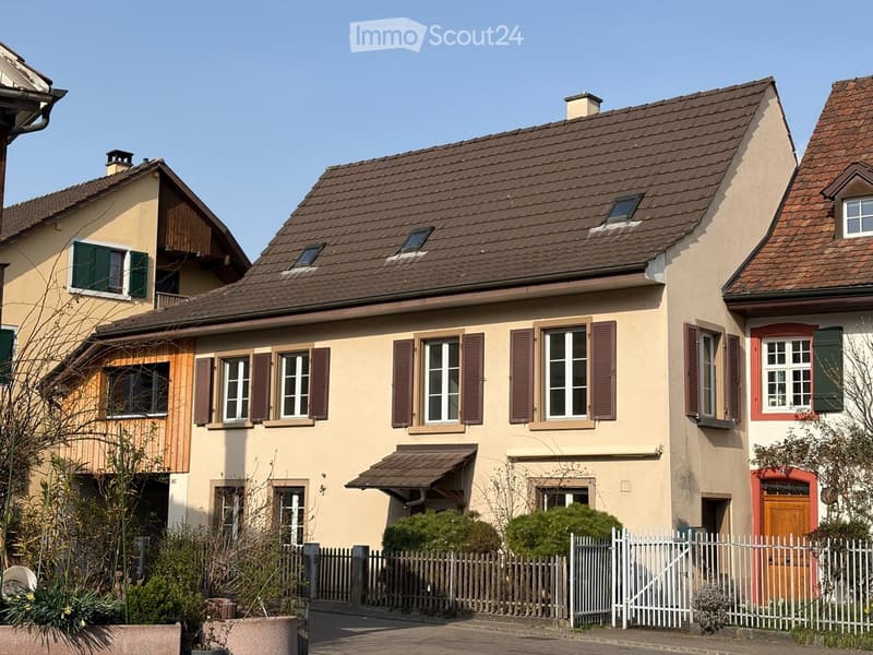 6.5-Room Single-Family Home Completely Renovated in Frenkendorf (1)