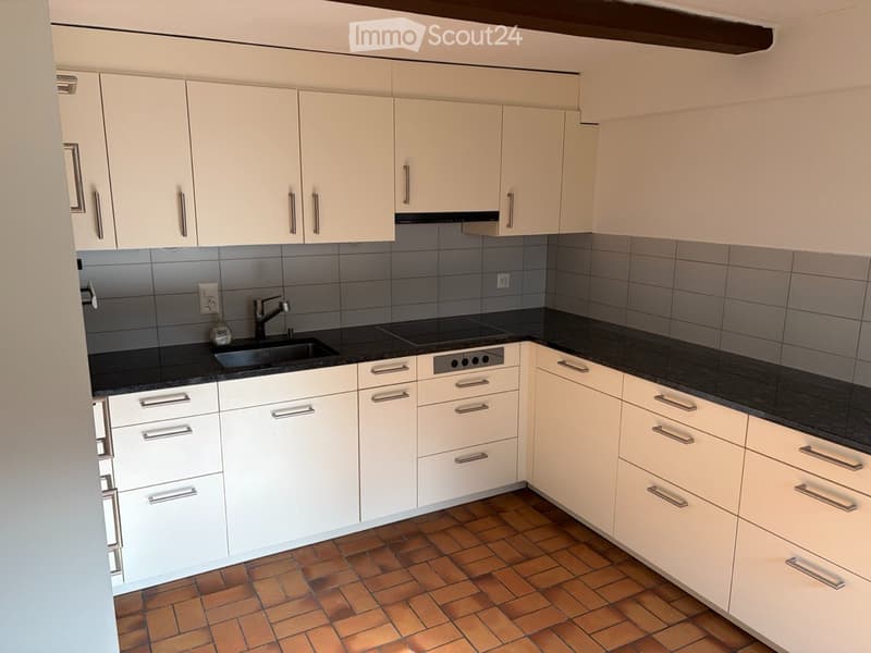 6.5-Room Single-Family Home Completely Renovated in Frenkendorf (3)