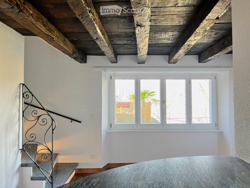 Charakteristisches Haus im Kern von Albonago mit 5 Zimmern (7)
