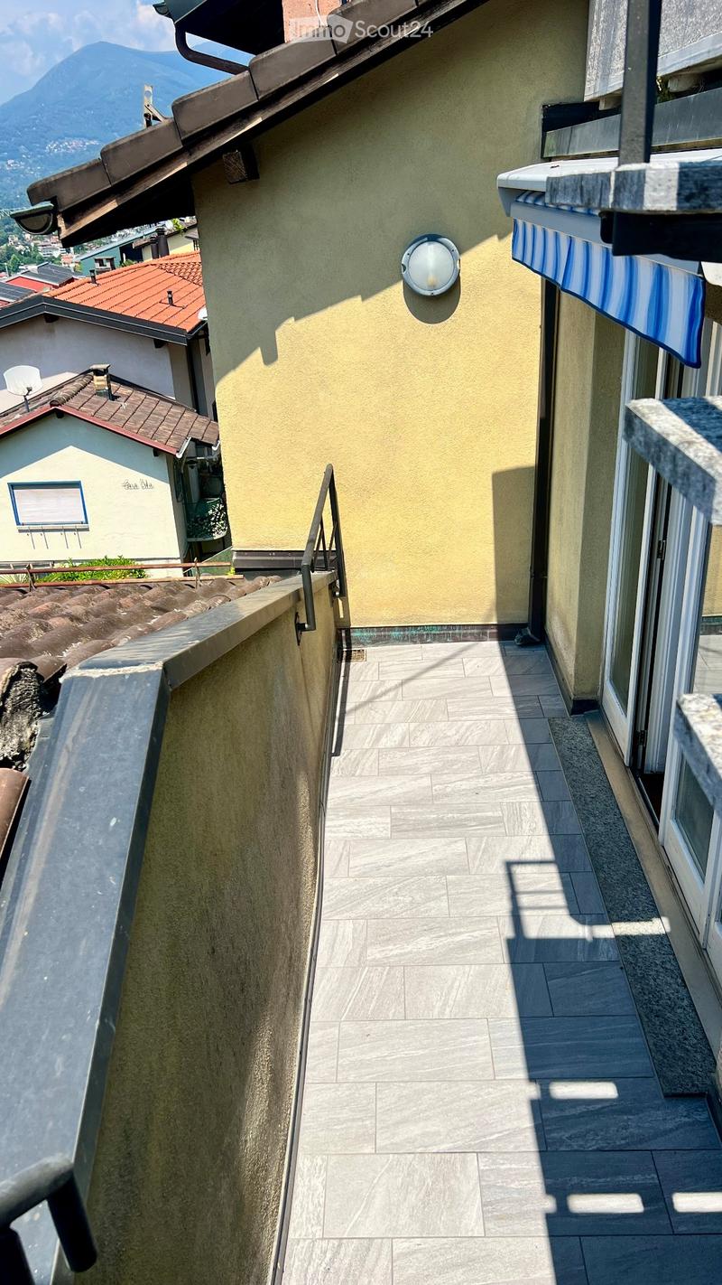 Charakteristisches Haus im Kern von Albonago mit 5 Zimmern (12)