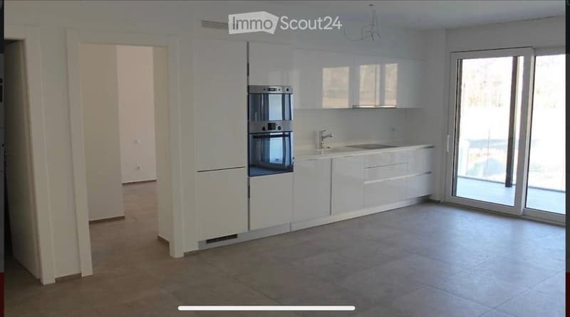 Selling elegant 3.5-room apartment in Bellinzona (3)
