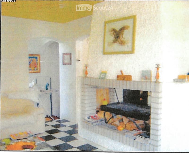 Unabhängige Villa mit großem Grundstück in Cureglia (3)