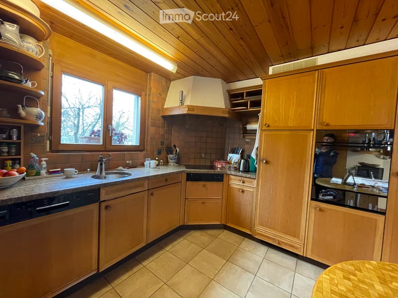 6.5 Room Single-Family House with Surrounding Area for Rent (3)