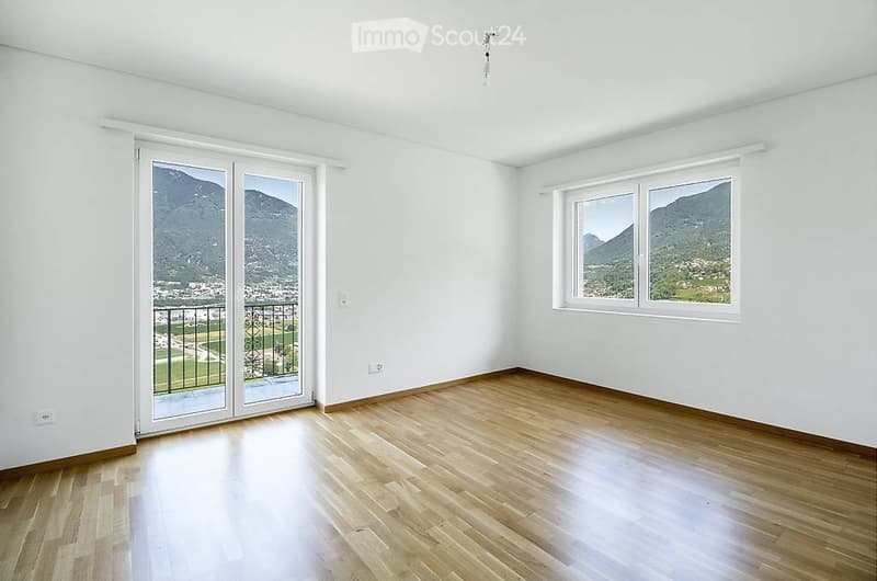 Helles 4.5-Zimmer-Wohnung in Doppelhaushälfte mit Seeblick (4)