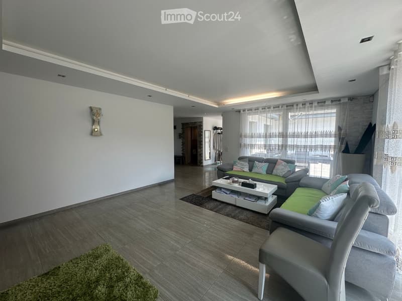 Maison mitoyenne spacieuse à vendre (2)
