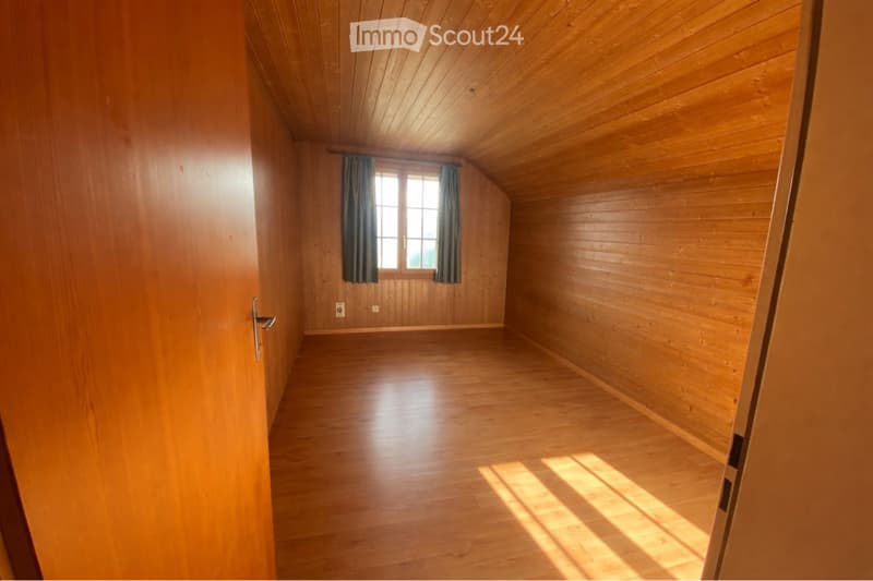 WG-Zimmer in schönem EFH (1)