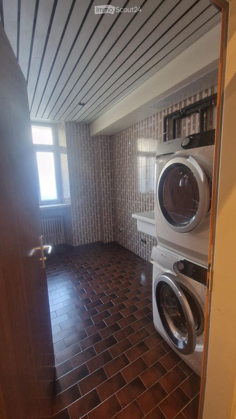 Schönes 3.5-Zimmer-Apartment am Seeufer von Muralto (12)