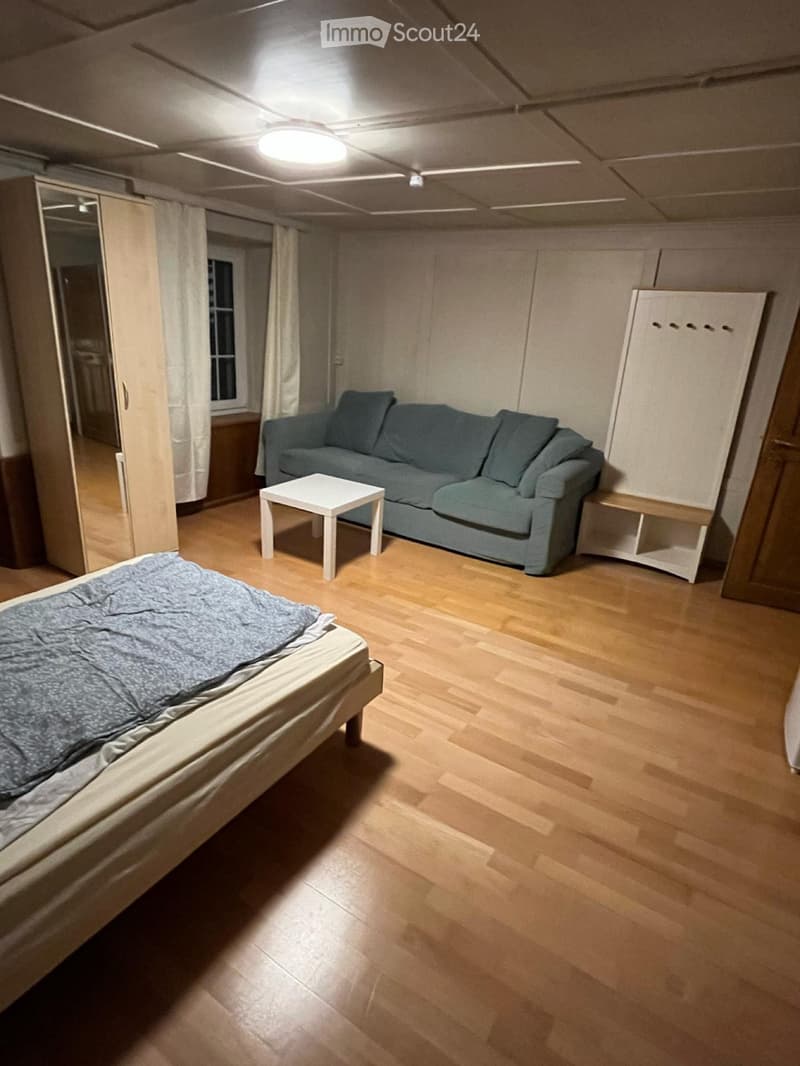 Chambre meublée mensuelle à Netstal près de la gare (2)