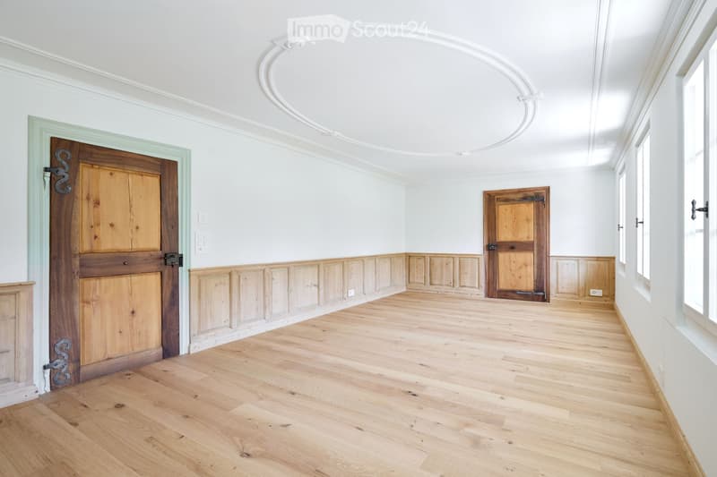 Historische 5.5-Zimmer Wohnung / Büroräume in Seewen SZ (4)