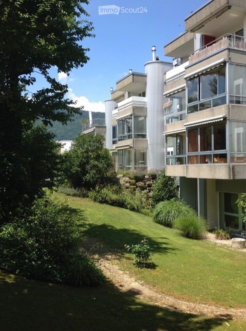 Luxuriöse 3.5-Zimmerwohnung an ruhiger Lage in Ipsach (4)