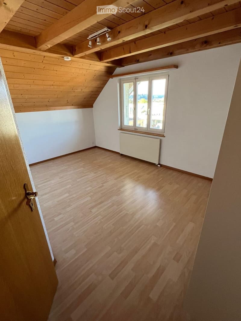 Zu vermieten schöne 4.5 Zimmerwohnung (3)